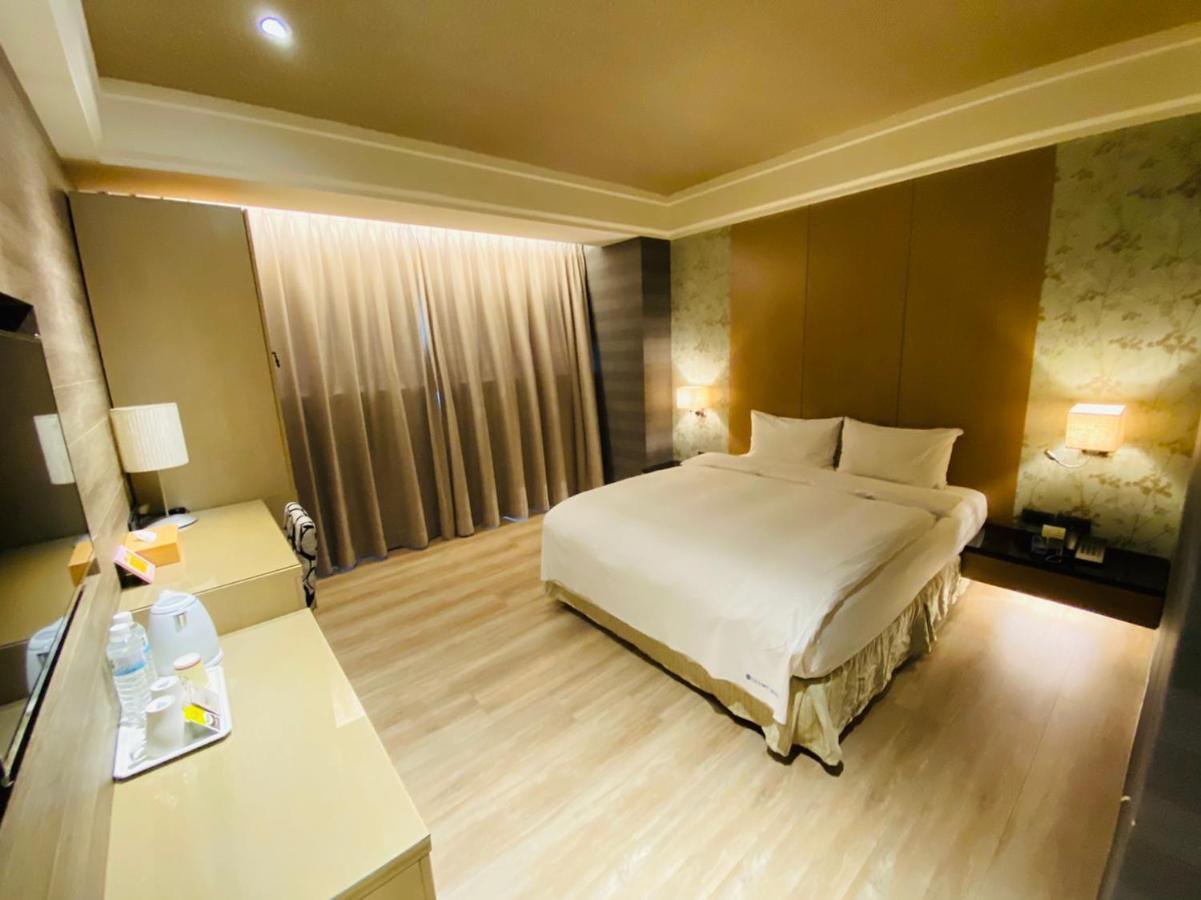 Dlinn Hotel Taichung Exteriör bild