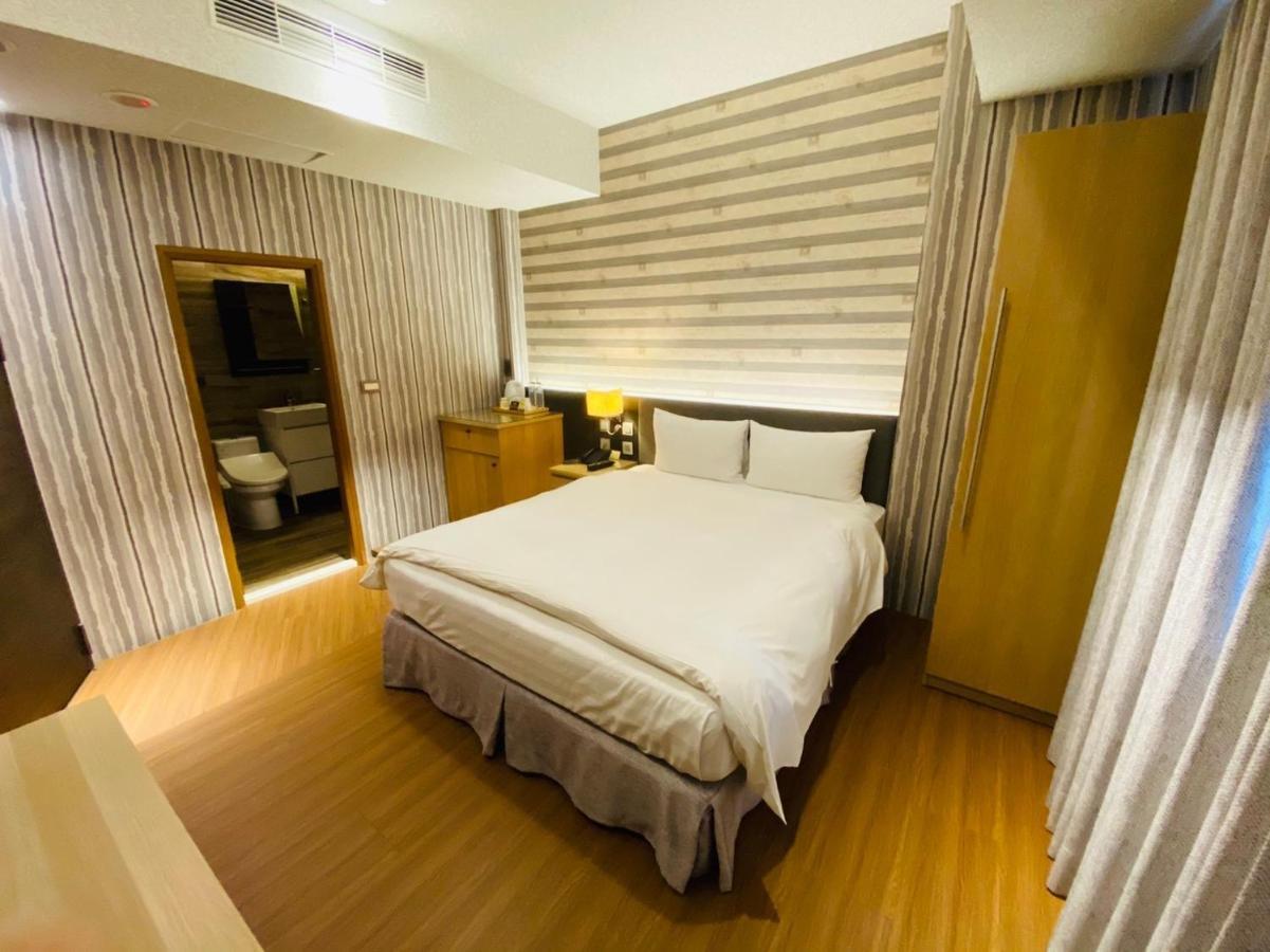 Dlinn Hotel Taichung Exteriör bild