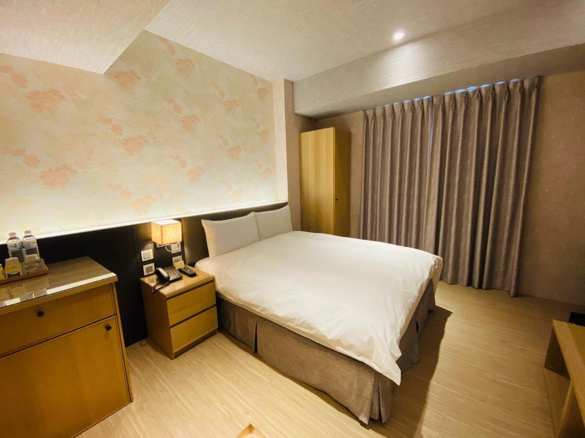 Dlinn Hotel Taichung Exteriör bild
