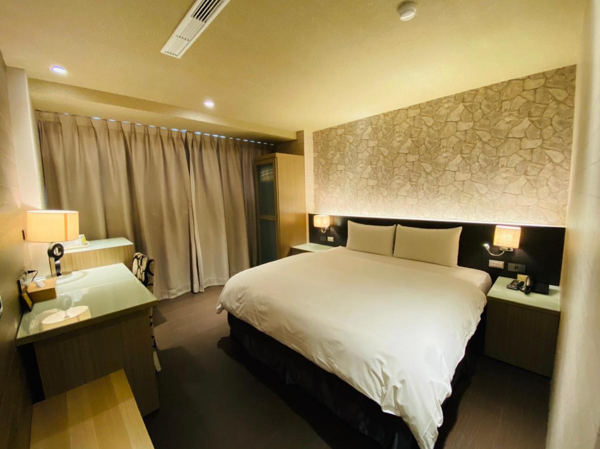 Dlinn Hotel Taichung Exteriör bild
