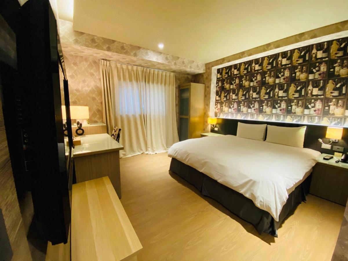Dlinn Hotel Taichung Exteriör bild
