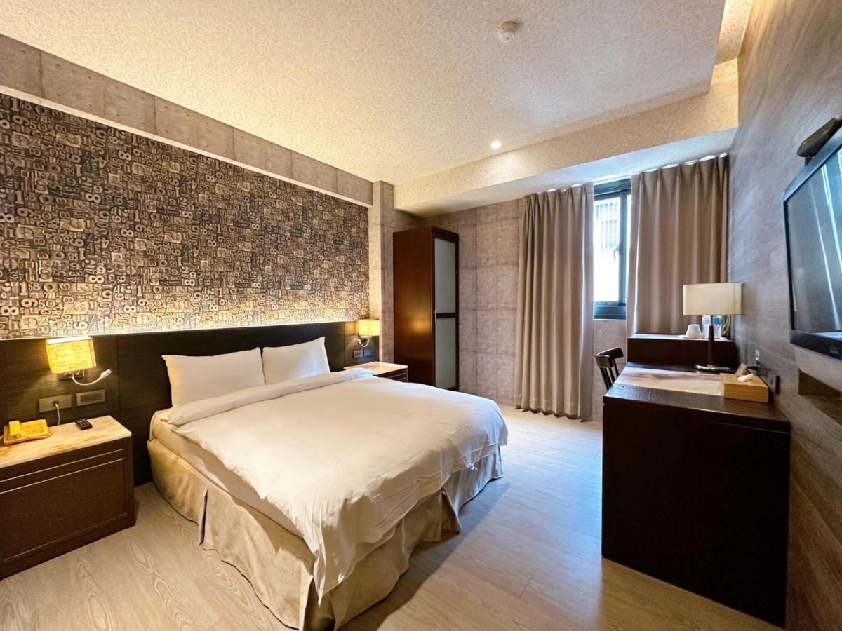 Dlinn Hotel Taichung Exteriör bild