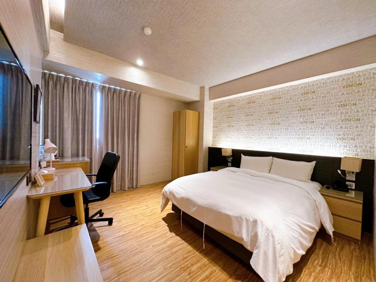 Dlinn Hotel Taichung Exteriör bild