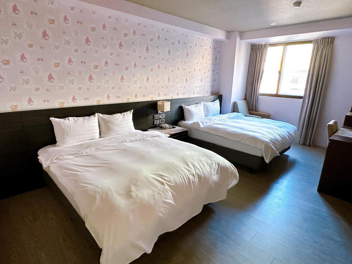 Dlinn Hotel Taichung Exteriör bild