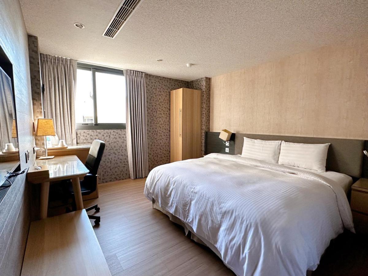 Dlinn Hotel Taichung Exteriör bild
