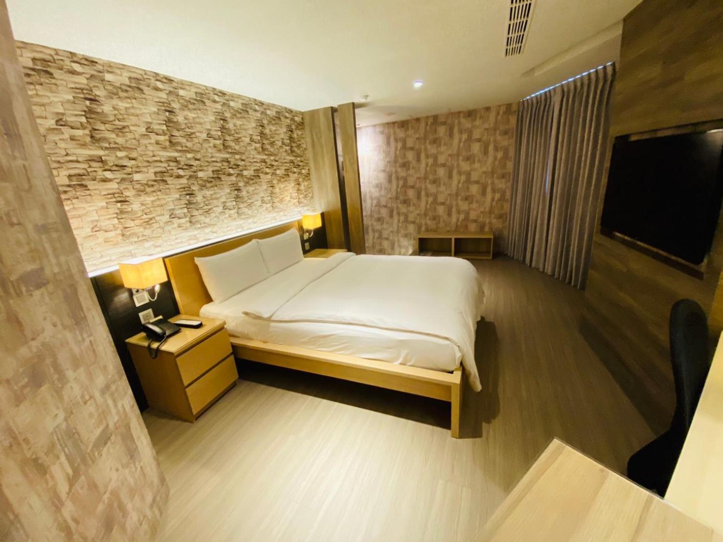 Dlinn Hotel Taichung Exteriör bild