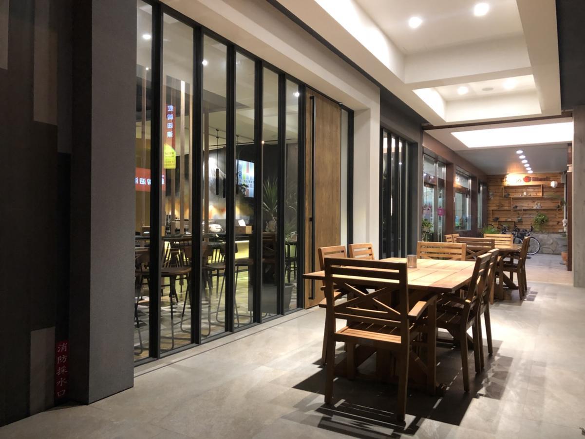 Dlinn Hotel Taichung Exteriör bild