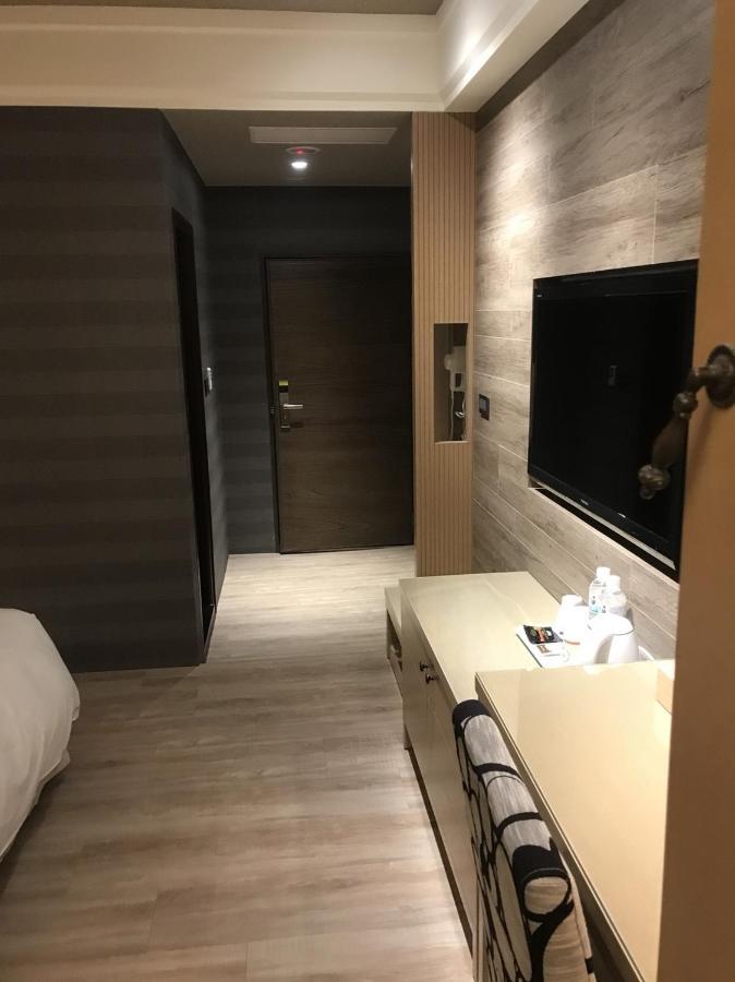 Dlinn Hotel Taichung Exteriör bild